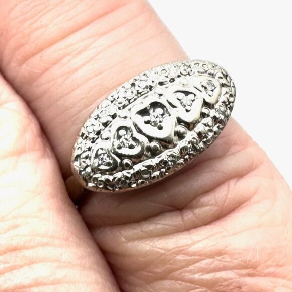 Estate Find 14K White Gold Small Diamond Ring Size 5, 2.5 Grams - Picture 1 of 6